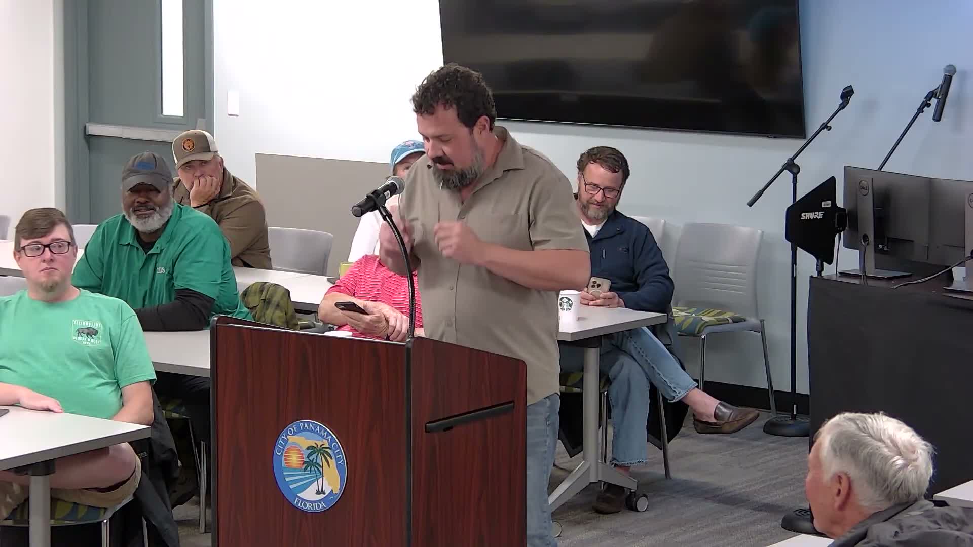 Residents challenge Panama City on school‑zone cameras, timing and vendor incentives