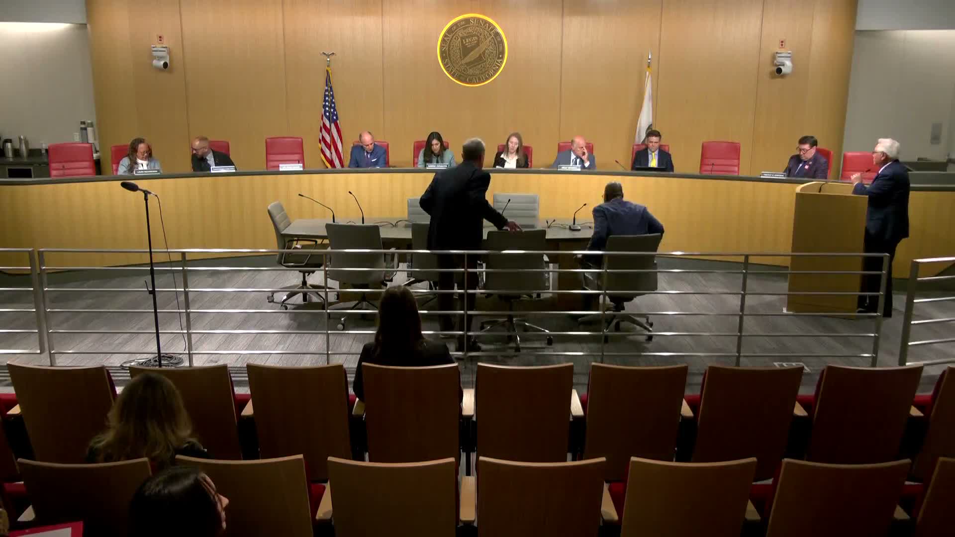 Bill to authorize blue vehicle lights for parole supervisors presented to appropriations committee