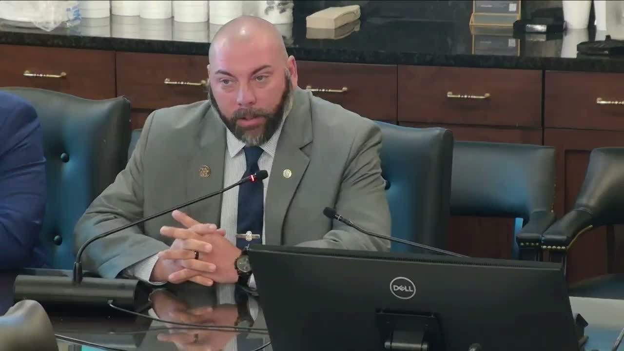 Oklahoma Senate committee unanimously approves cross‑deputization agreement with Iowa Tribe