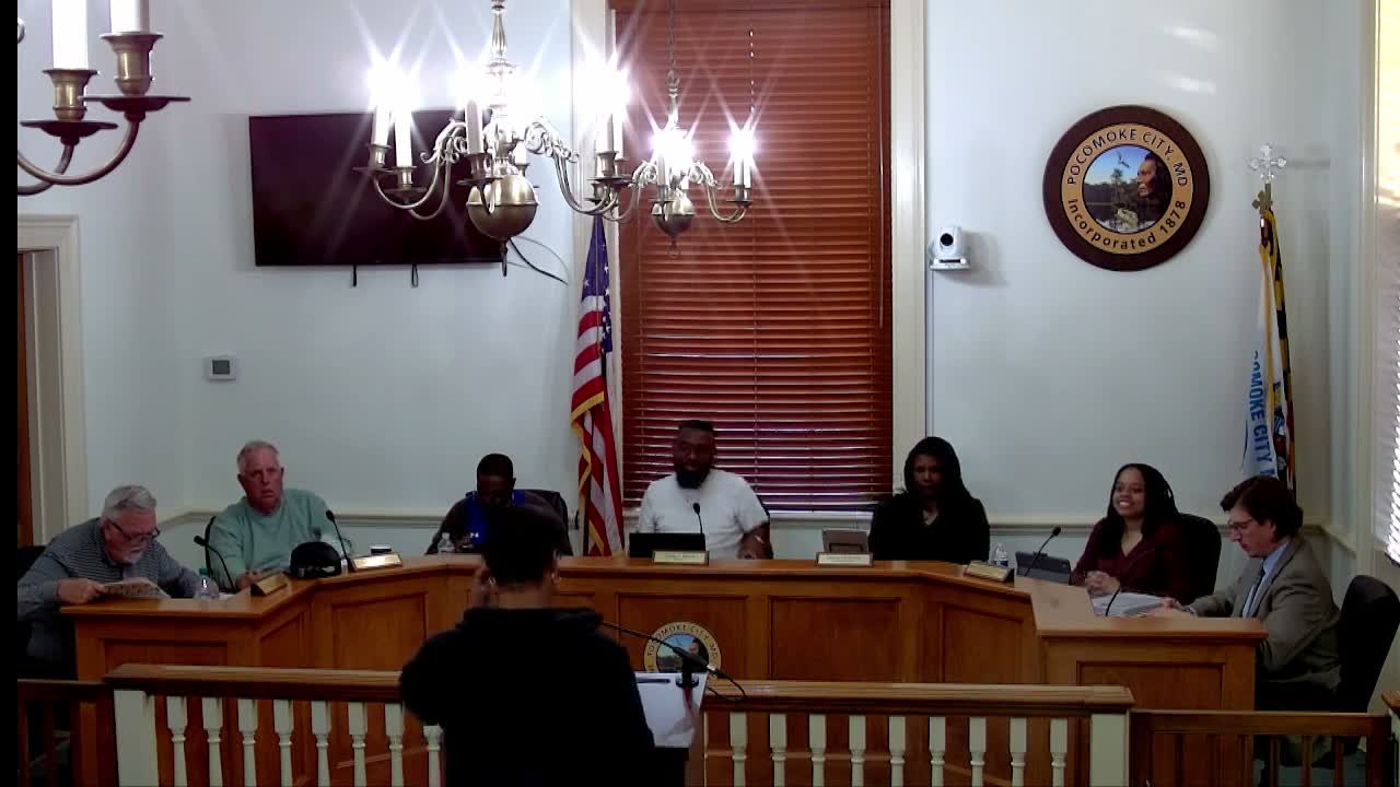 Residents press council on fairgrounds dust, contractor permits, trash-service problems and noise; city promises steps