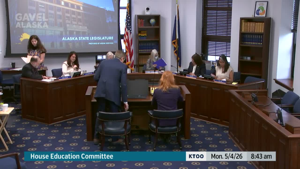 Committee advances bill to bar seven synthetic food dyes from school meals