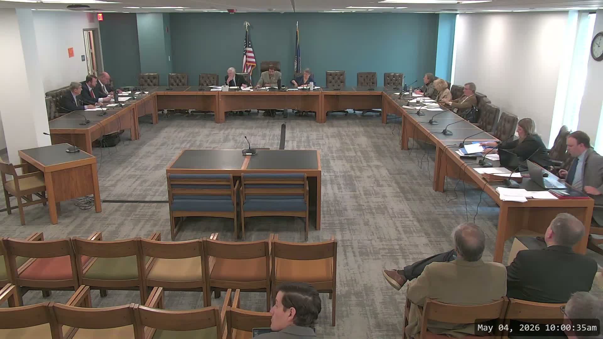 Committee advances bill to expand prosthetic coverage to young adults