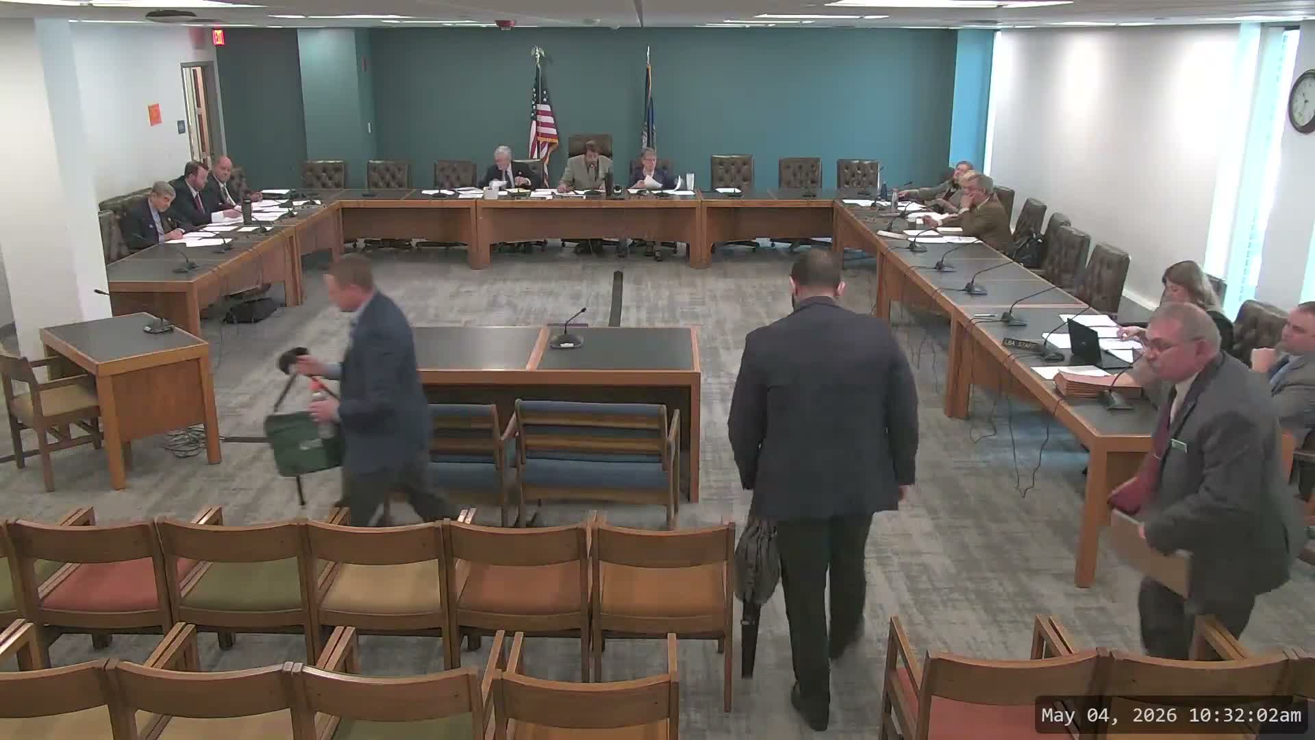 Committee narrows kratom ban to high‑concentration synthetics, approves bill as amended