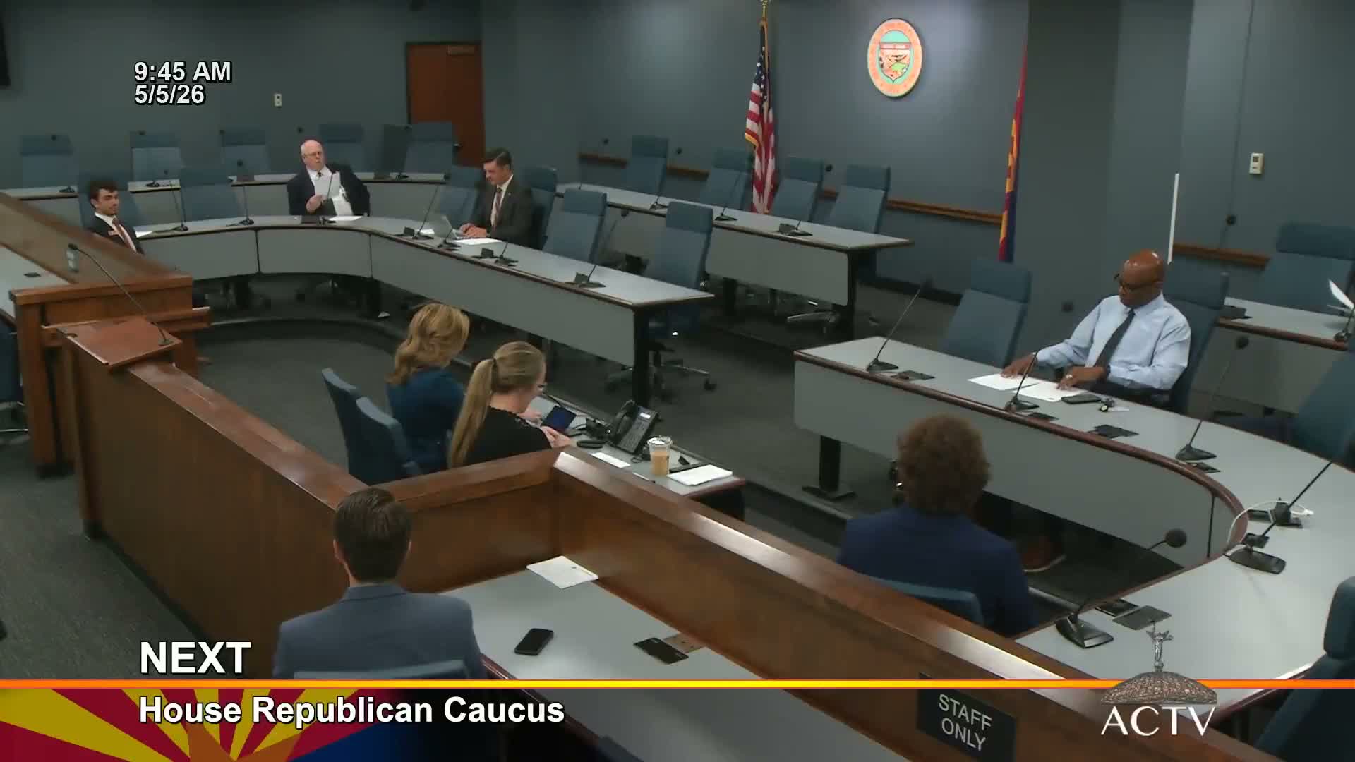 Staff presents bill to create financial aid awareness program for schools