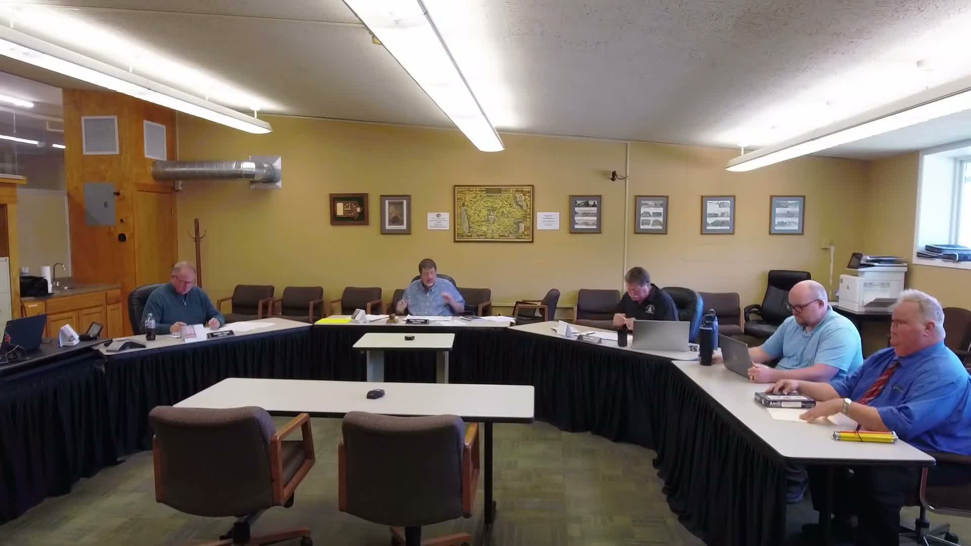Benton County supervisors approve routine business, set multiple June 2 land‑use hearings and adopt several resolutions