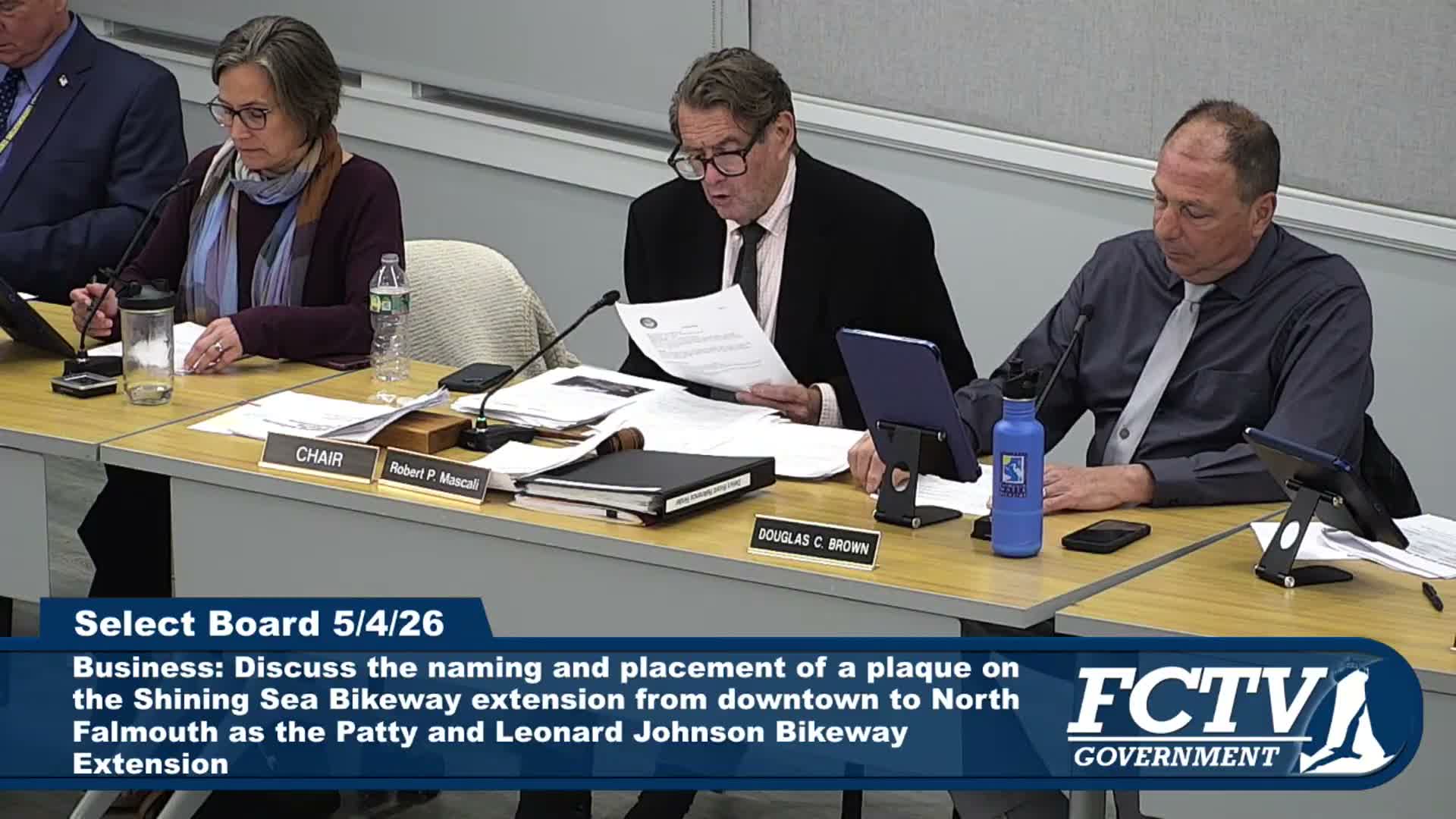After extensive neighbor debate, Select Board grants Tea Room a 24‑seat common victualler license and tasks staff to resolve zoning and parking questions