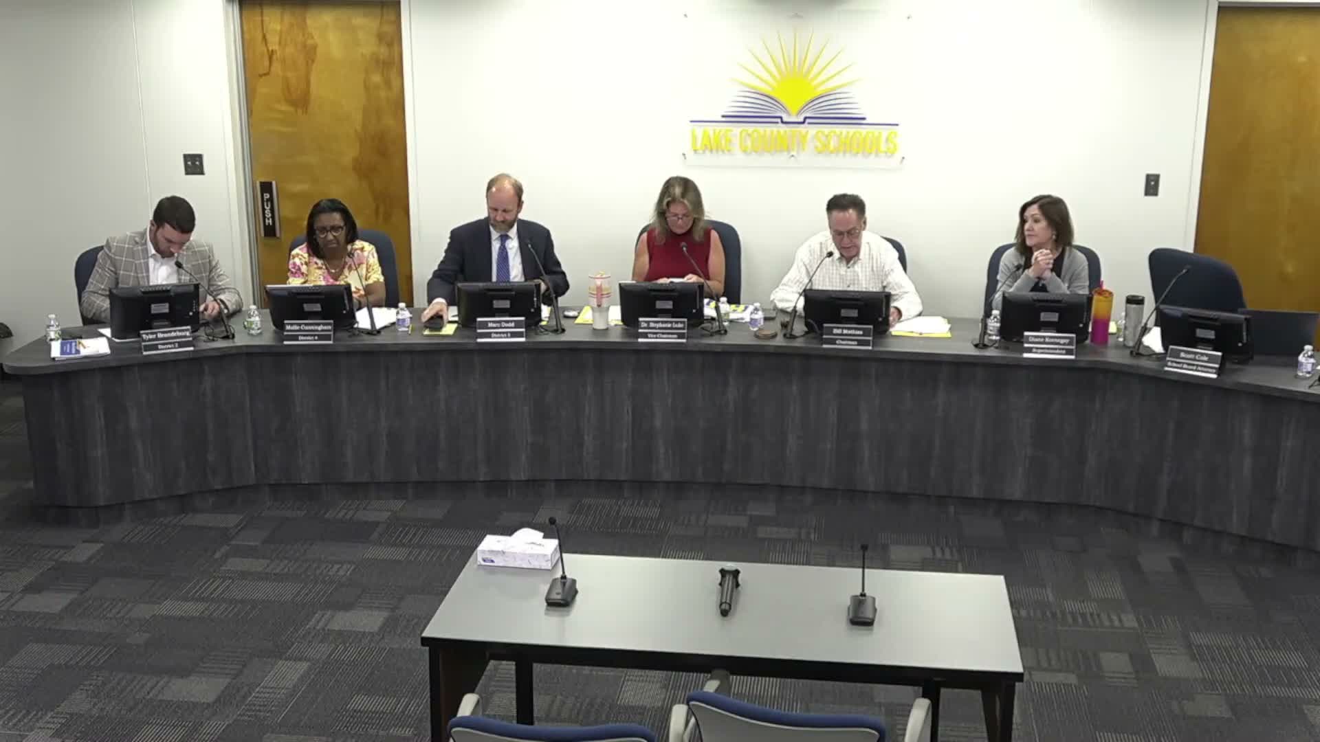 Consultant trains Lake County board on referendum messaging to fund teacher pay and safety