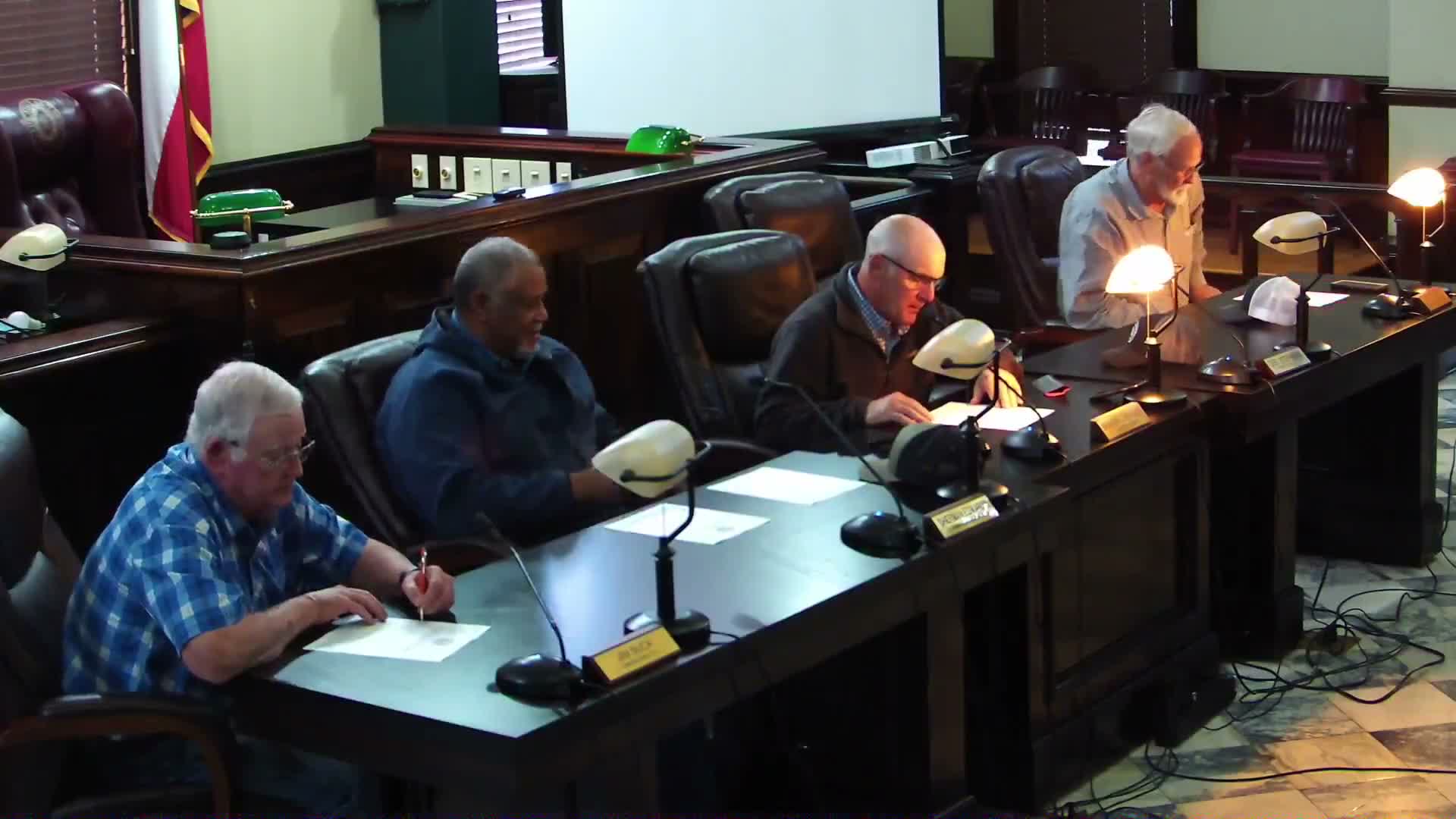 Erath County commissioners designate representative to negotiate potential real estate purchase after executive session