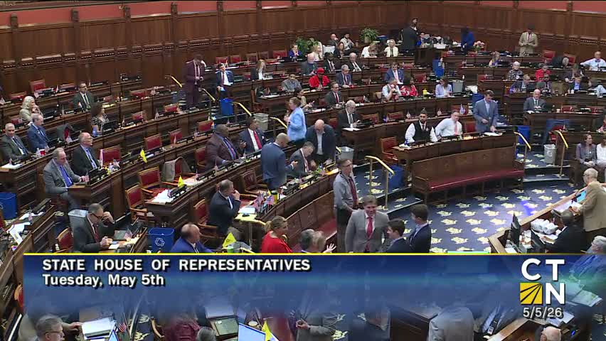 House debates and temporarily passes measure to expand parole review for people who offended before 26