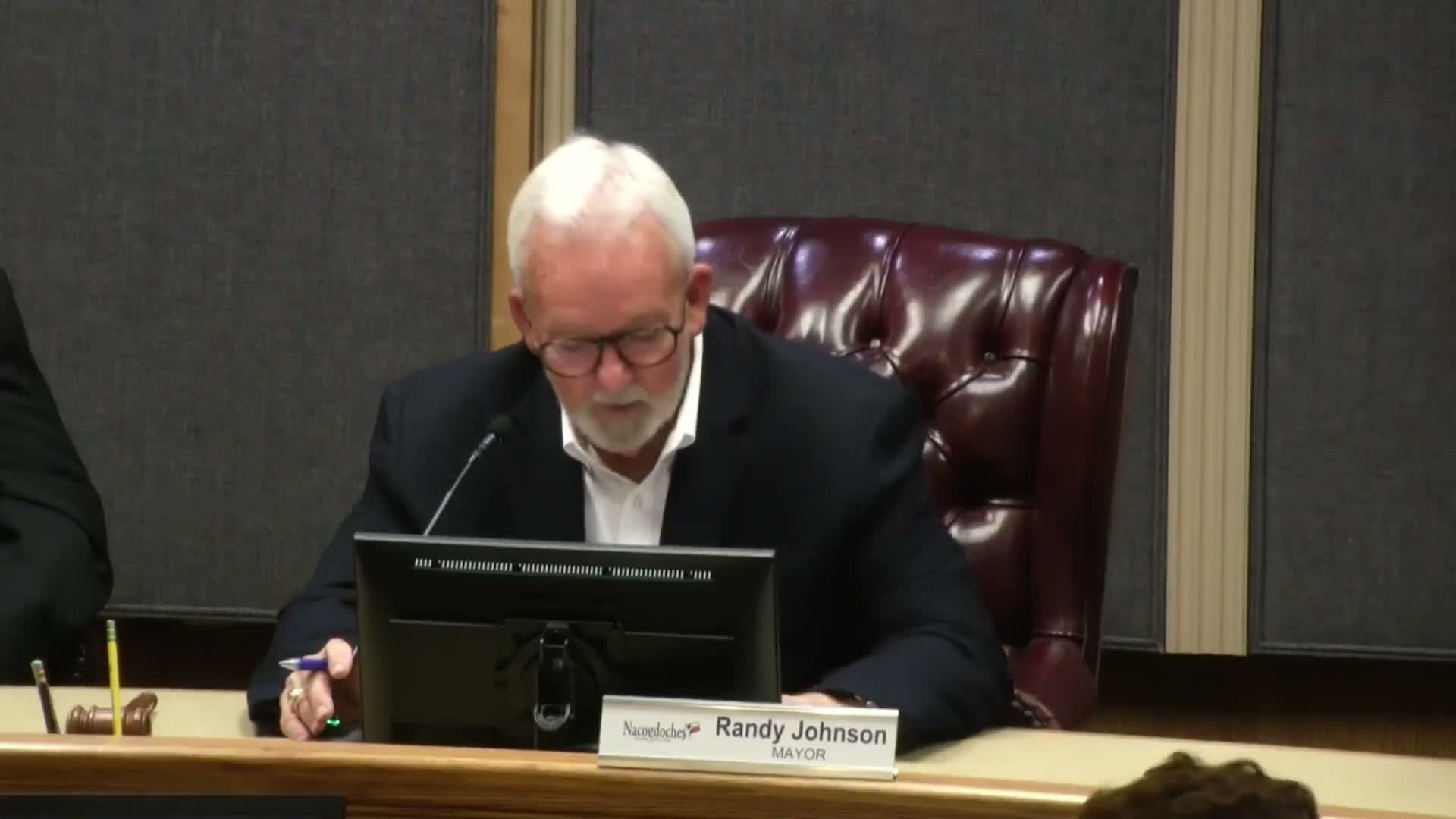 City awards $313,725 curb-and-gutter contract to BNB General Contractors