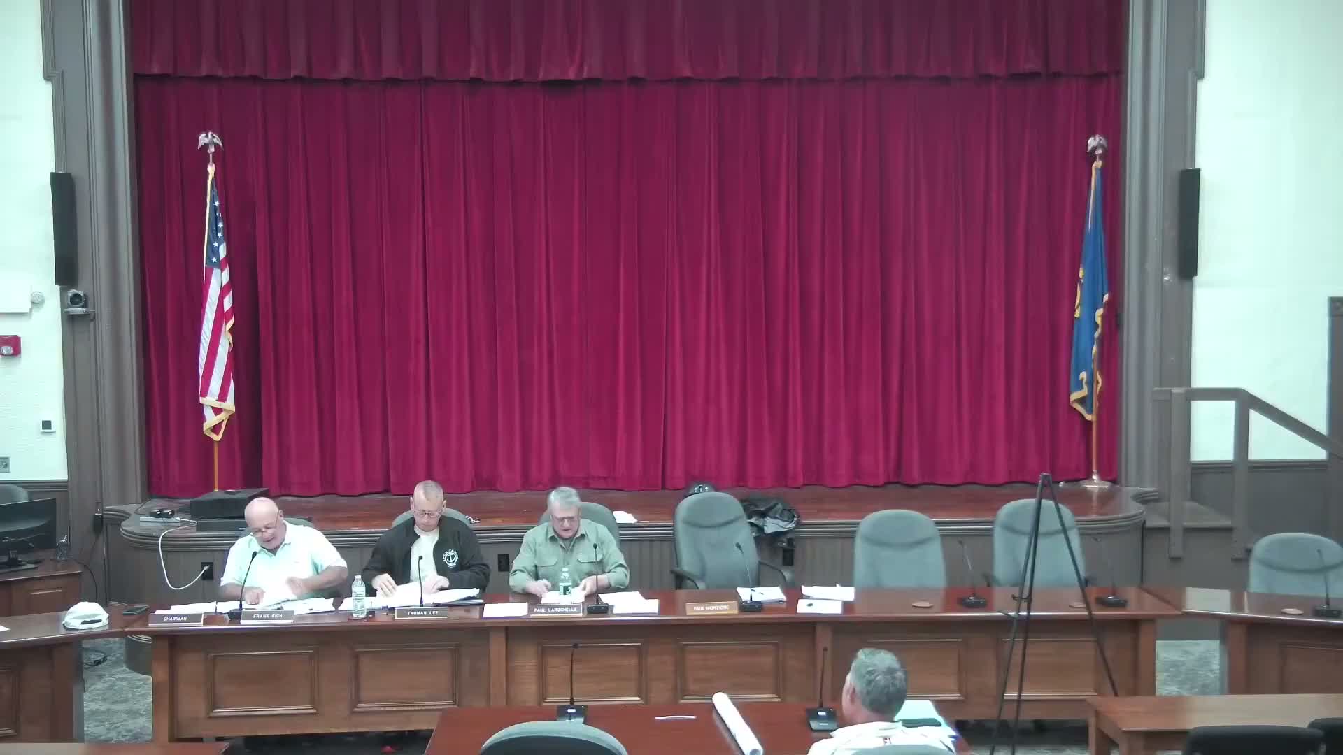 Alton board approves lean-to addition to nonconforming garage, conditions require state approval