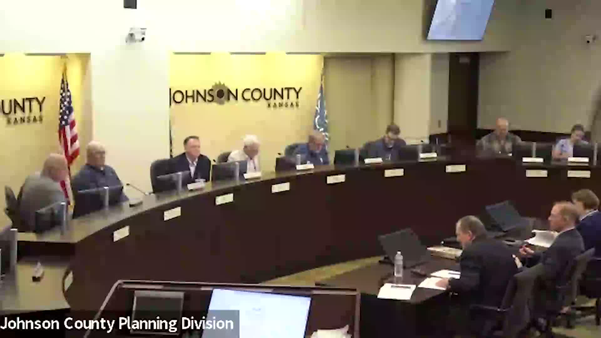 Consolidated zoning board elects Jeff Huff chair and adopts bylaws