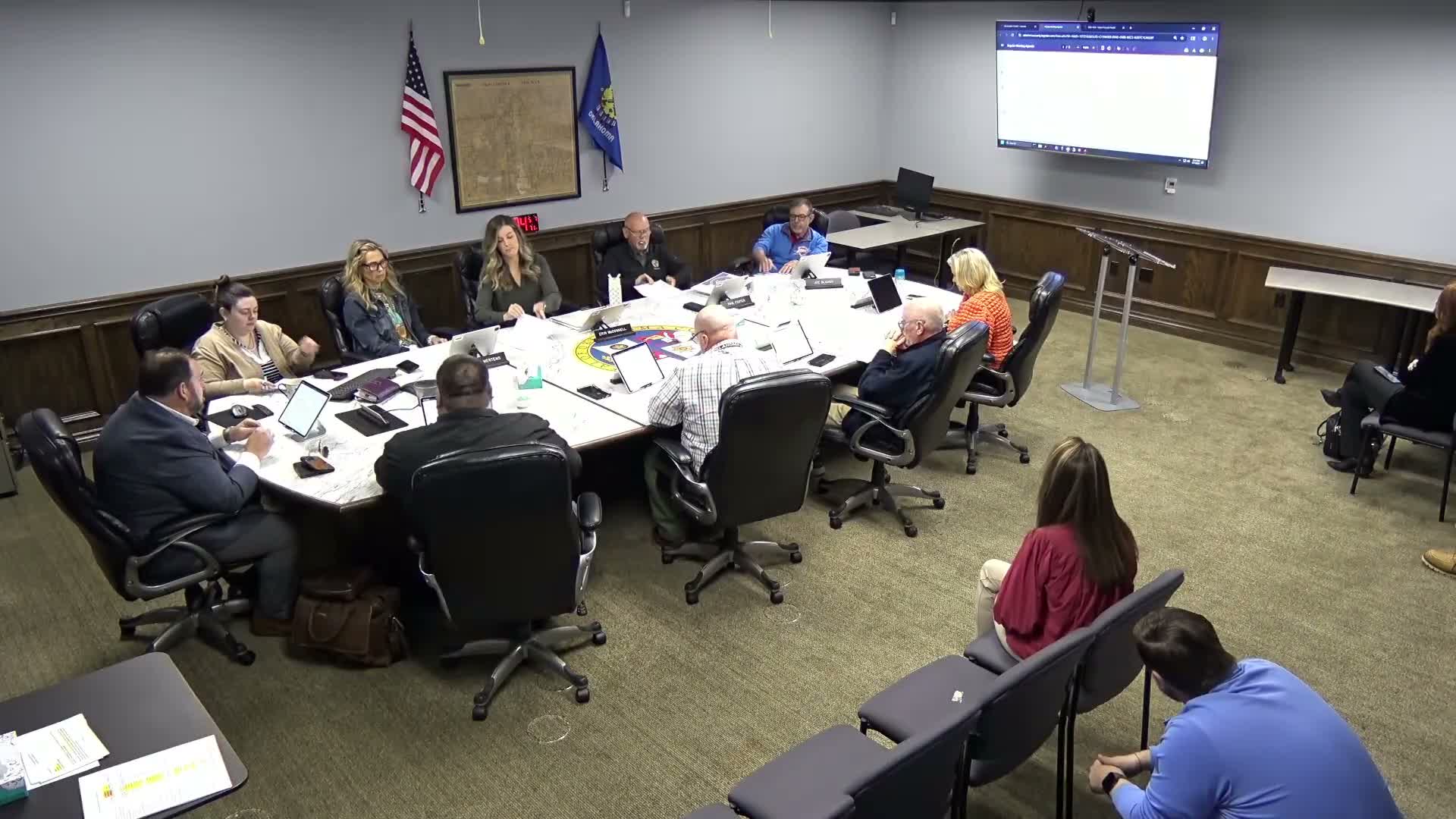 Budget panel recommends raising maximum unused-leave payout, flags $1.6M potential liability