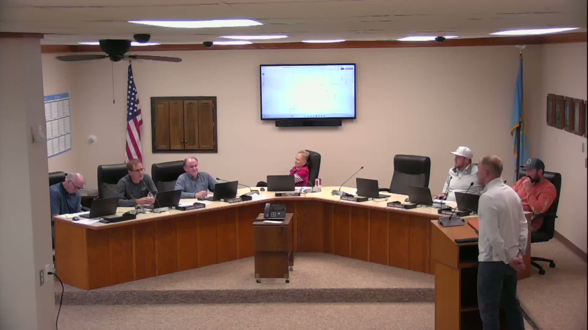Resident describes 60-by-60 indoor half-court; board debates when big hobby spaces count as a dwelling