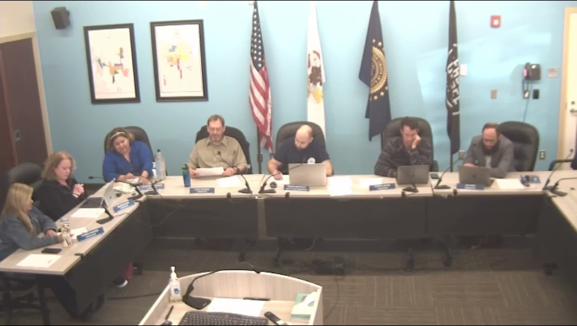 Commission approves mural commission for Village Oak Park parking garage; members suggest cardinal instead of skunk