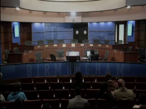 City council approves bond refundings; officials cite roughly $7 million savings