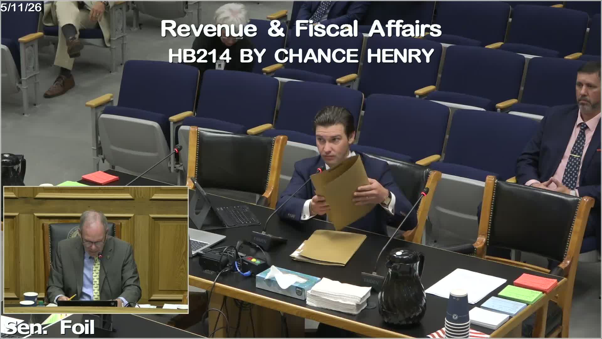 Committee backs raising OMV local service-fee cap and notes PTA market effects