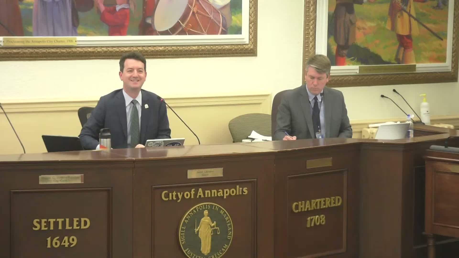 Downtown parking, towing and late‑night safety dominate public comments at Annapolis council meeting