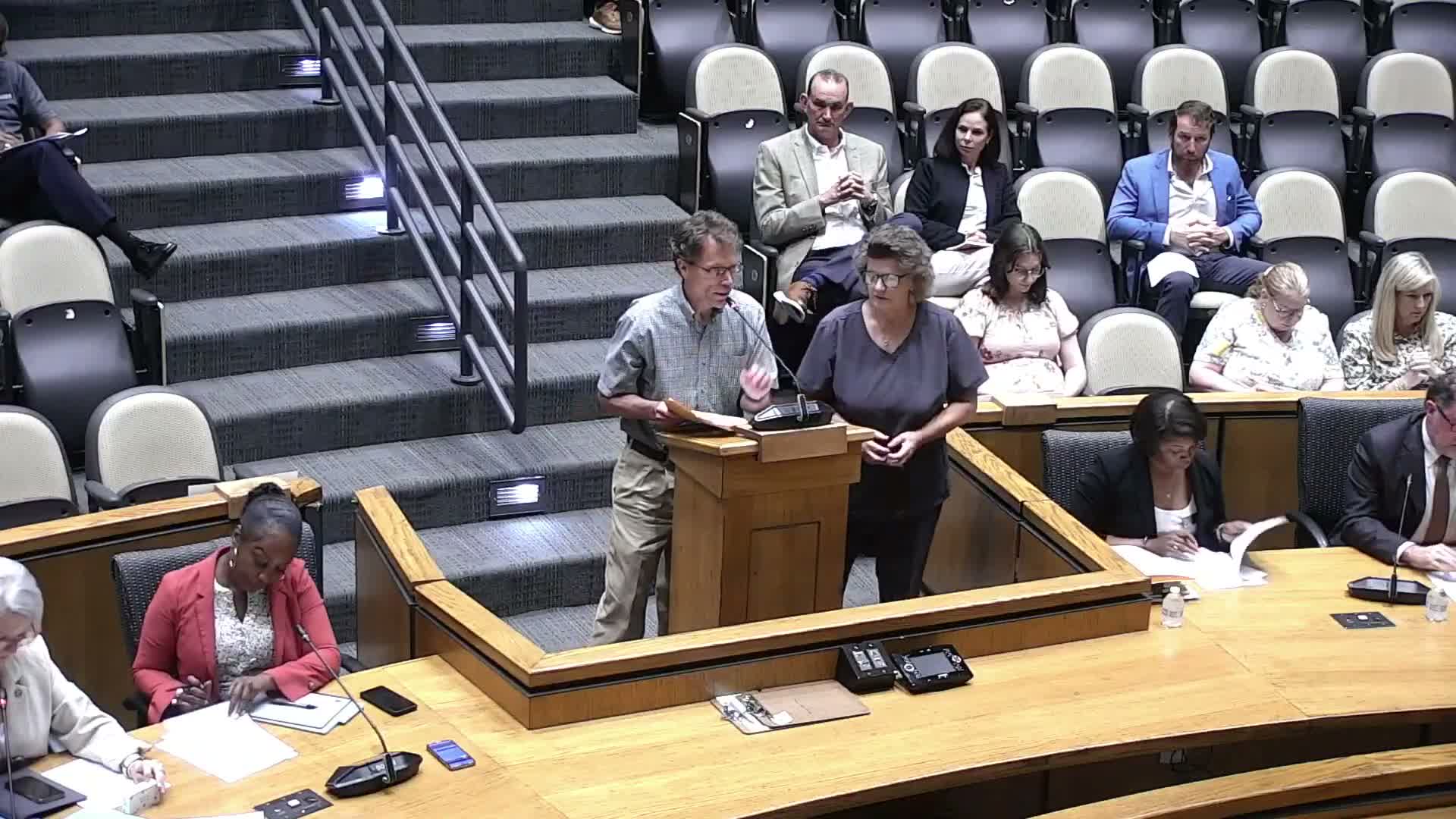 Homeowners say a 5-foot reserve belongs to them as Mobile County Commission readies proposed plat approval