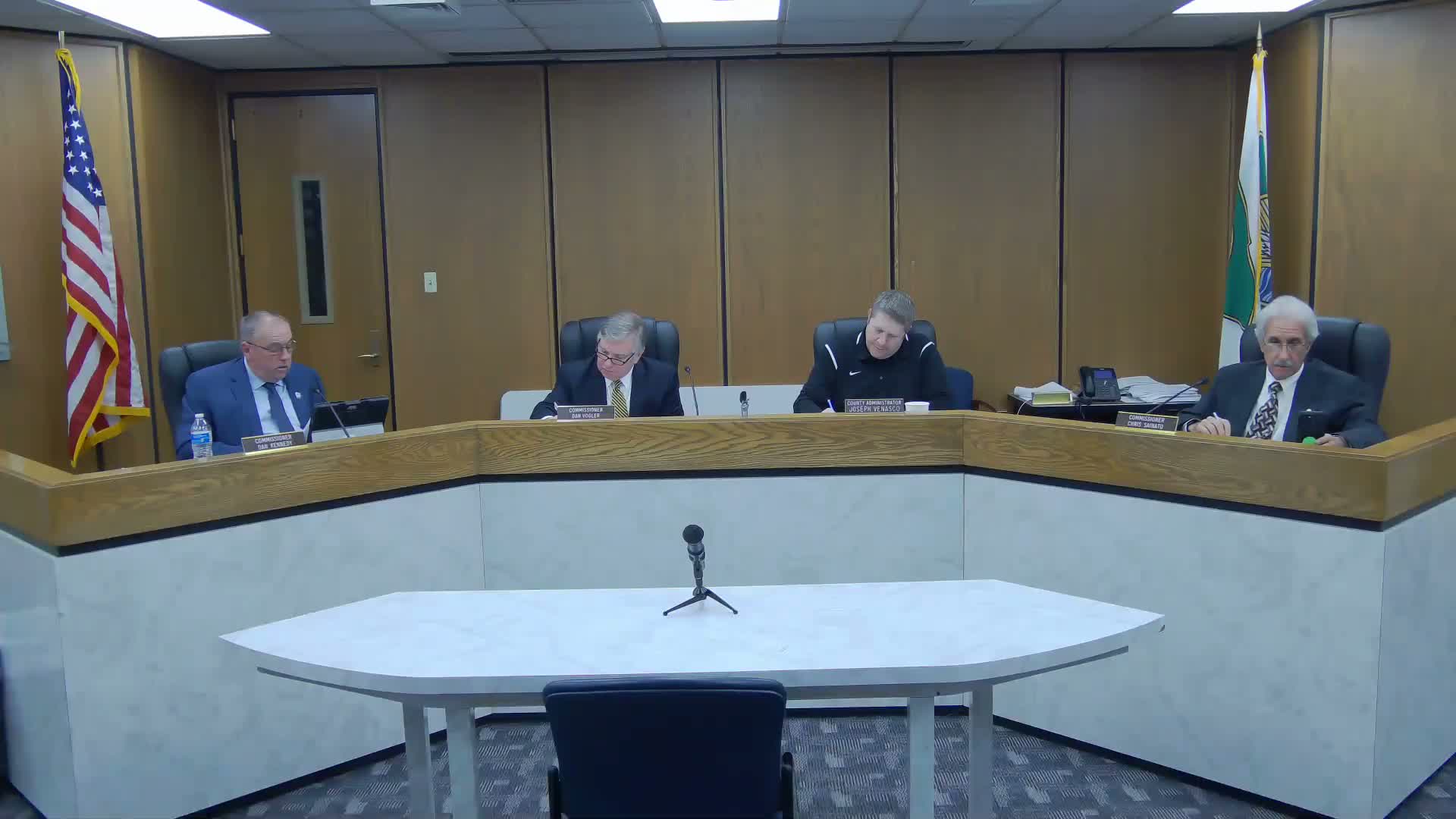 Lawrence County commissioners approve routine contracts, budget amendment and payment-service agreements