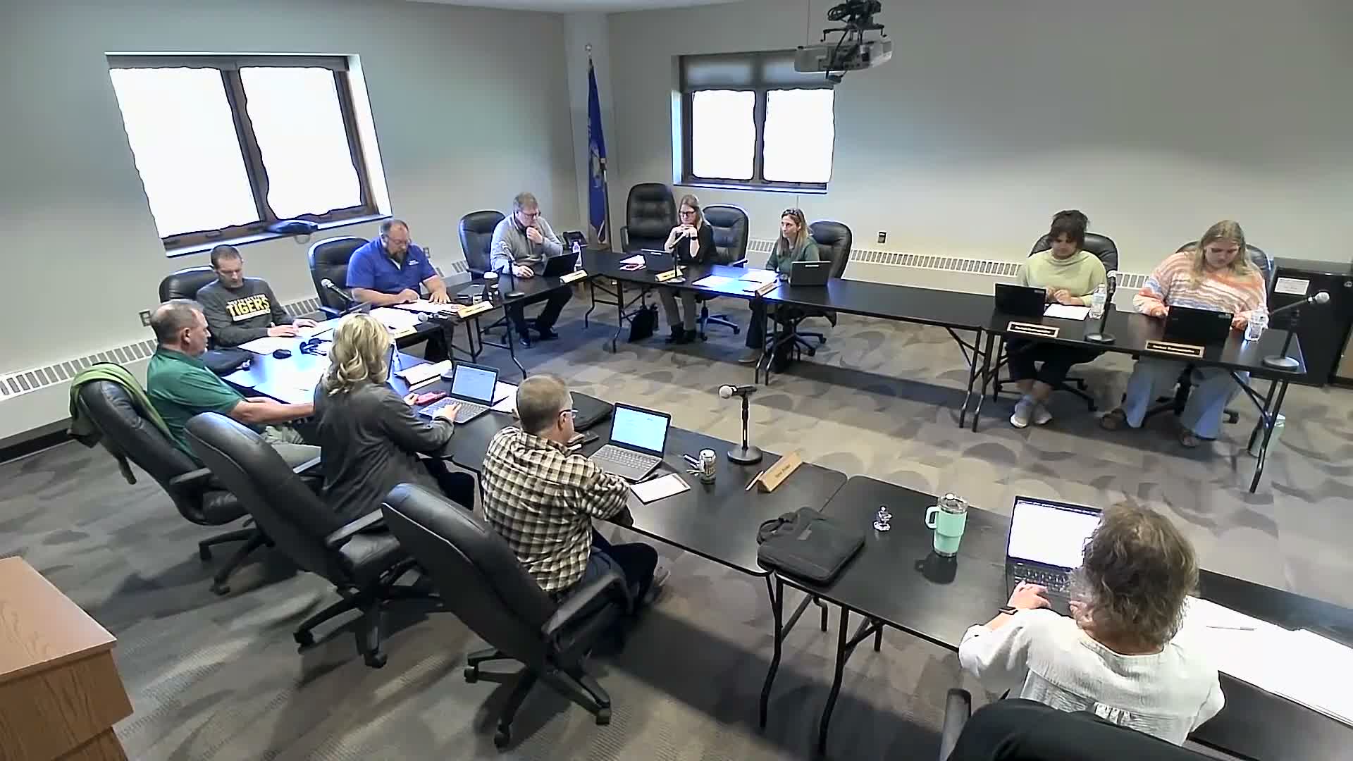 Maple School District board re-elects president, fills officer posts and assigns committees