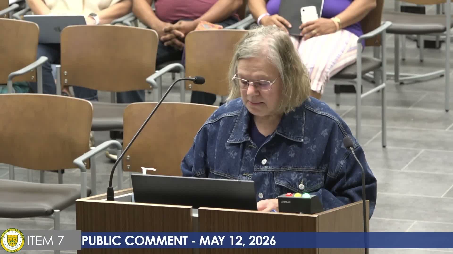 Residents press council on sidewalks, utility billing and calls for forensic audit