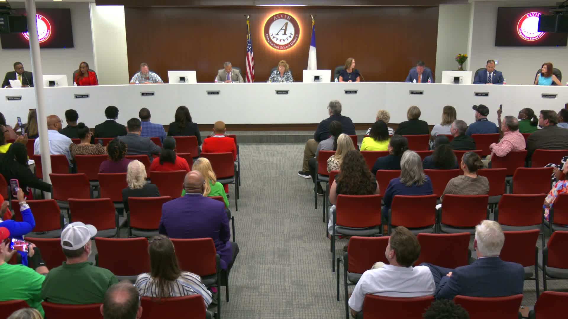 Alvin ISD board approves contract to hire Dr. Rhonda Mason as superintendent