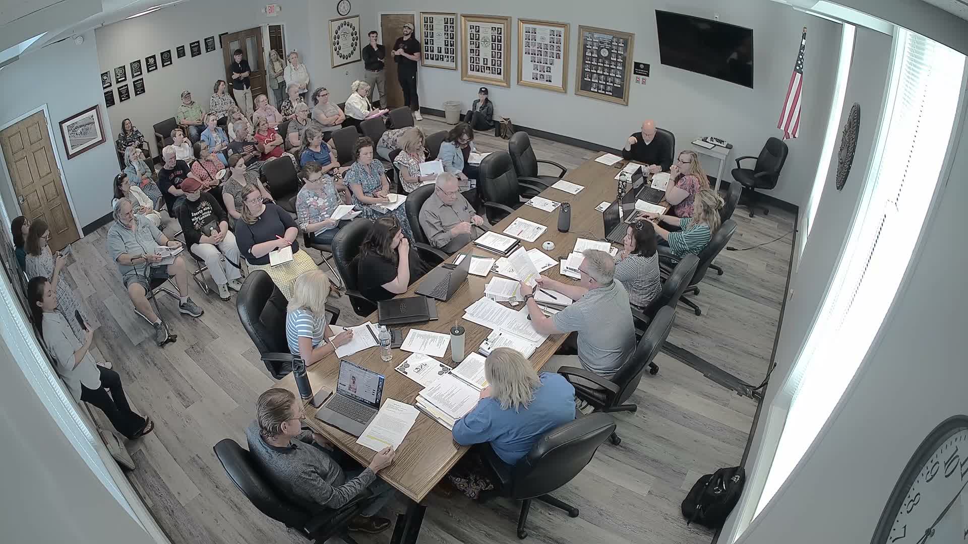 Sumner County library board approves parental-resource shelving rule amid heated public comments