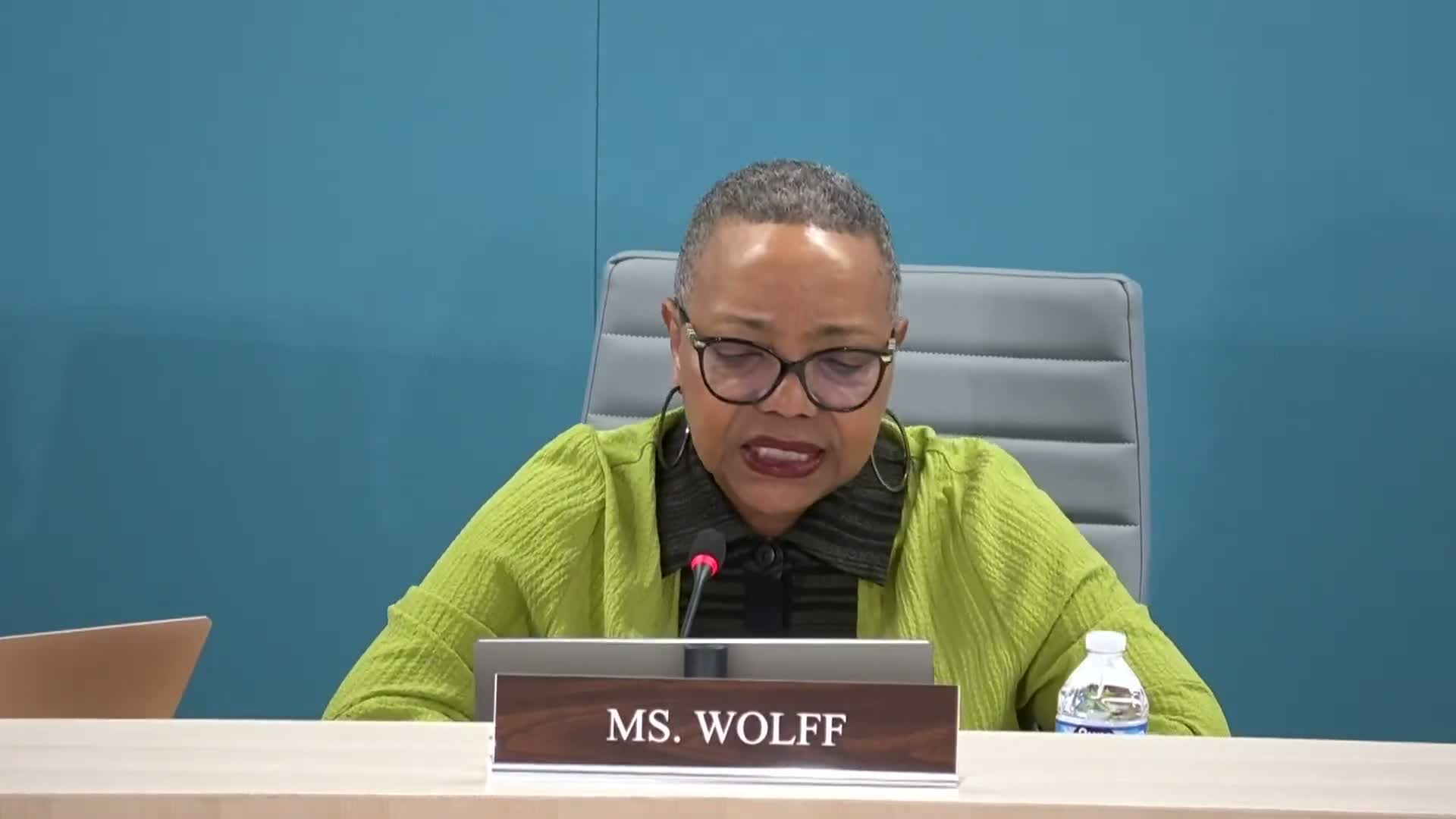 MCPS policy committee recommends rescinding 1978 open-lunch rule, sends matter to full board