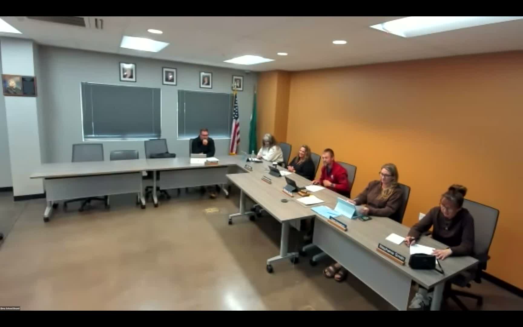 Parent tells Elma board students reported knife threats, urges clearer policies and retraining