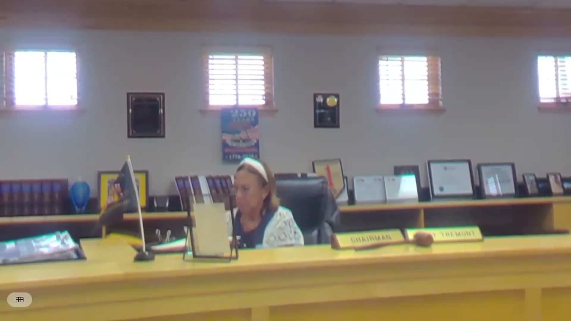 County schedules department-head meetings, confirms East Elm Street public bid and health department calendar change