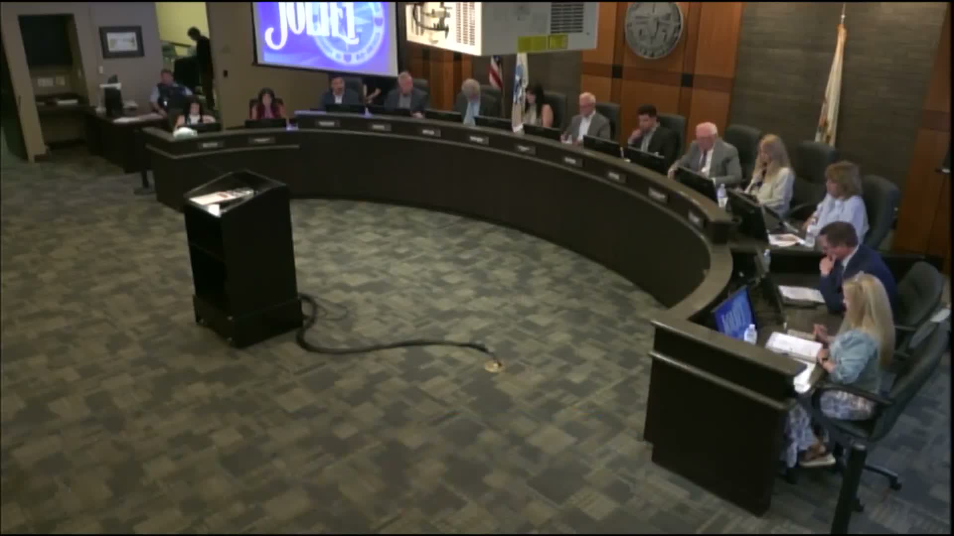 IDOT tells Joliet council I‑80 reconstruction is 60–65% complete; Cass Street reopening delayed into next year